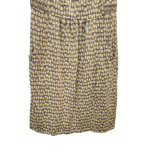 Boden Scoop Neck Above The Knee Margot Jersey Dress Pockets Yellow Geo Size 2P - Picture 4 of 11